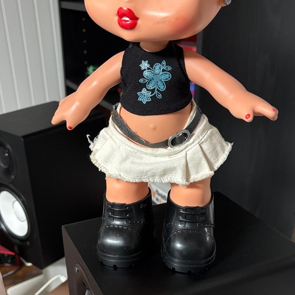 Y2K Big Baby Bratz Jade Doll - Picture 3 of 5